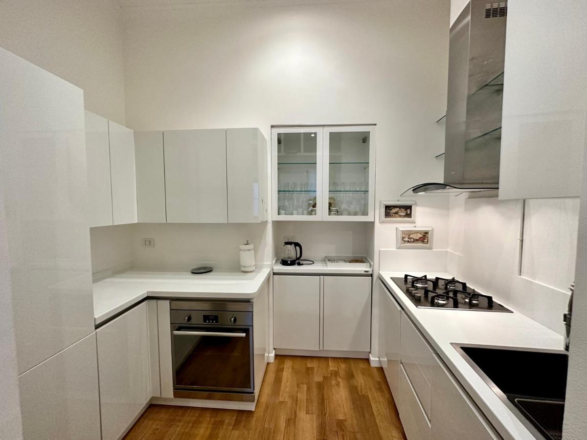 Sisters' Home - Appartamento Nel Centro Storico Con Terrazzo, Aria Condizionata E Vasca Da Bagno Siena Dış mekan fotoğraf