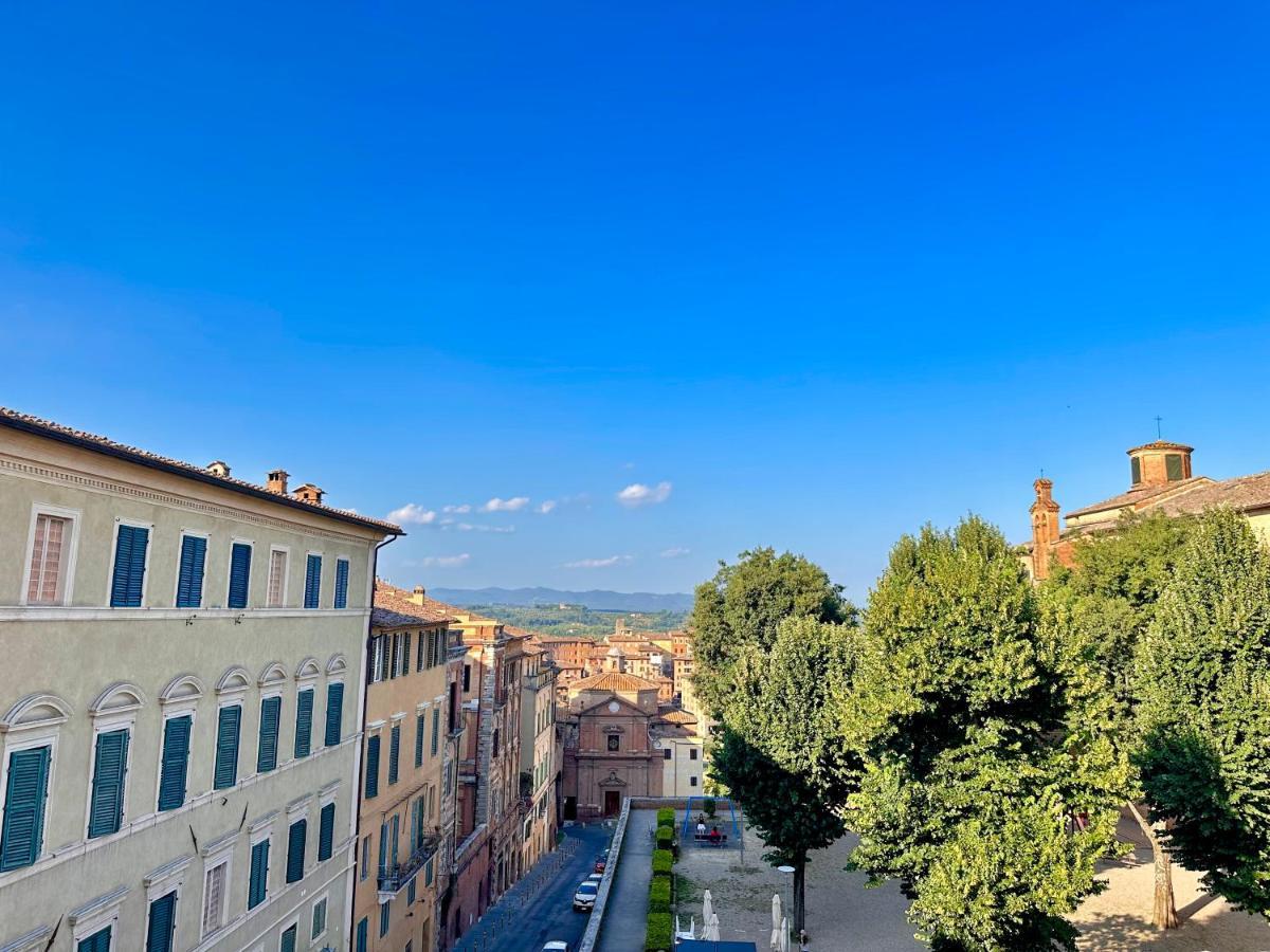Sisters' Home - Appartamento Nel Centro Storico Con Terrazzo, Aria Condizionata E Vasca Da Bagno Siena Dış mekan fotoğraf
