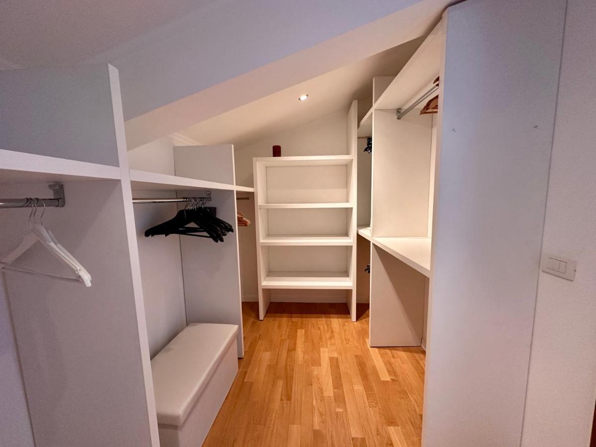 Sisters' Home - Appartamento Nel Centro Storico Con Terrazzo, Aria Condizionata E Vasca Da Bagno Siena Dış mekan fotoğraf