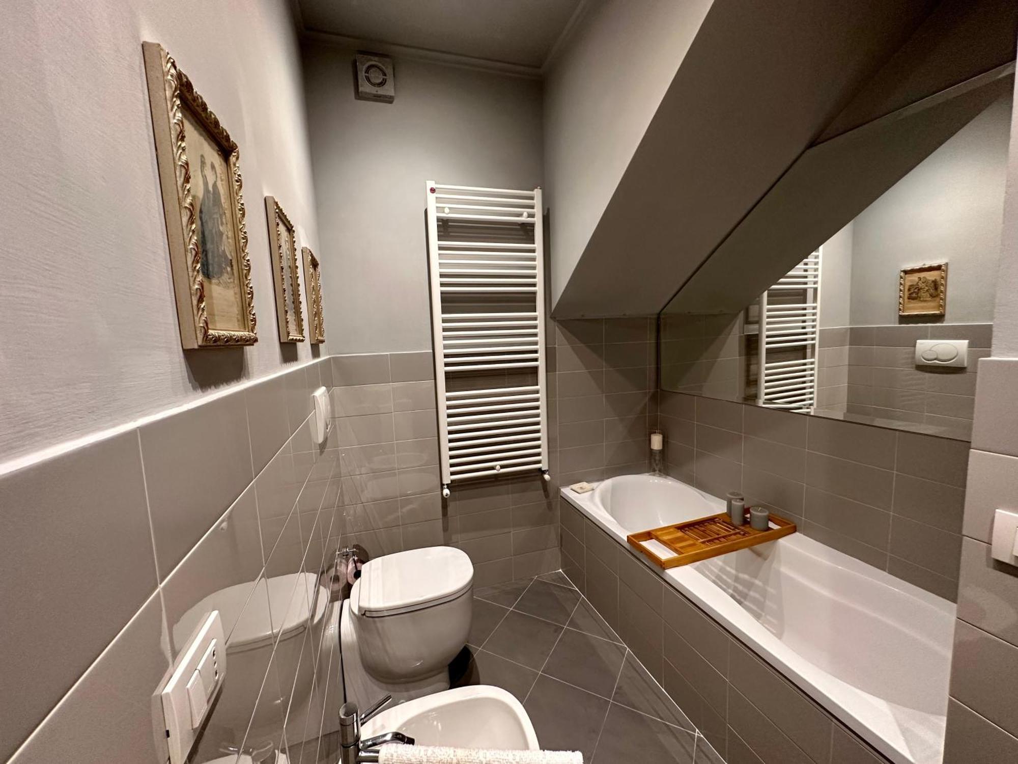 Sisters' Home - Appartamento Nel Centro Storico Con Terrazzo, Aria Condizionata E Vasca Da Bagno Siena Dış mekan fotoğraf